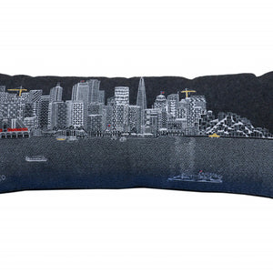 Cojín decorativo lumbar de 35 pulgadas con horizonte nocturno de San Francisco, color negro