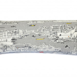 Cojín decorativo lumbar de 35 pulgadas con diseño de horizonte de luz diurna de Venecia blanca.