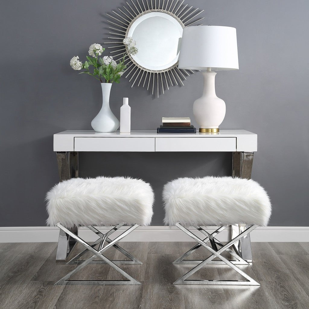 18" White Faux Fur With Silver Ottoman