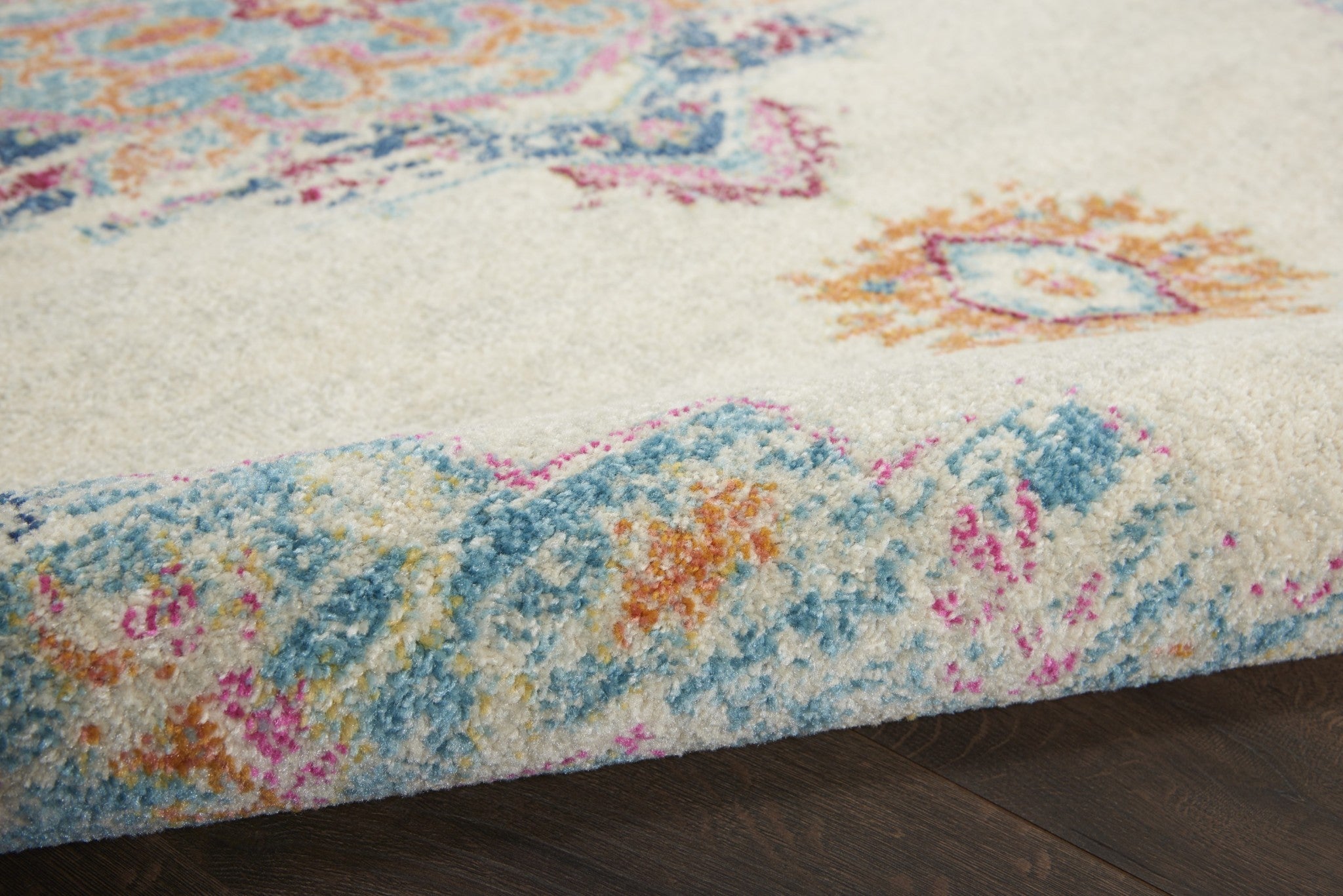 Gray Distressed Medallion Runner Rug 2’ x 6’