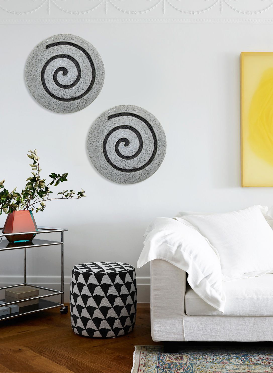 19" Gray Round Modern Spiral Wall Art