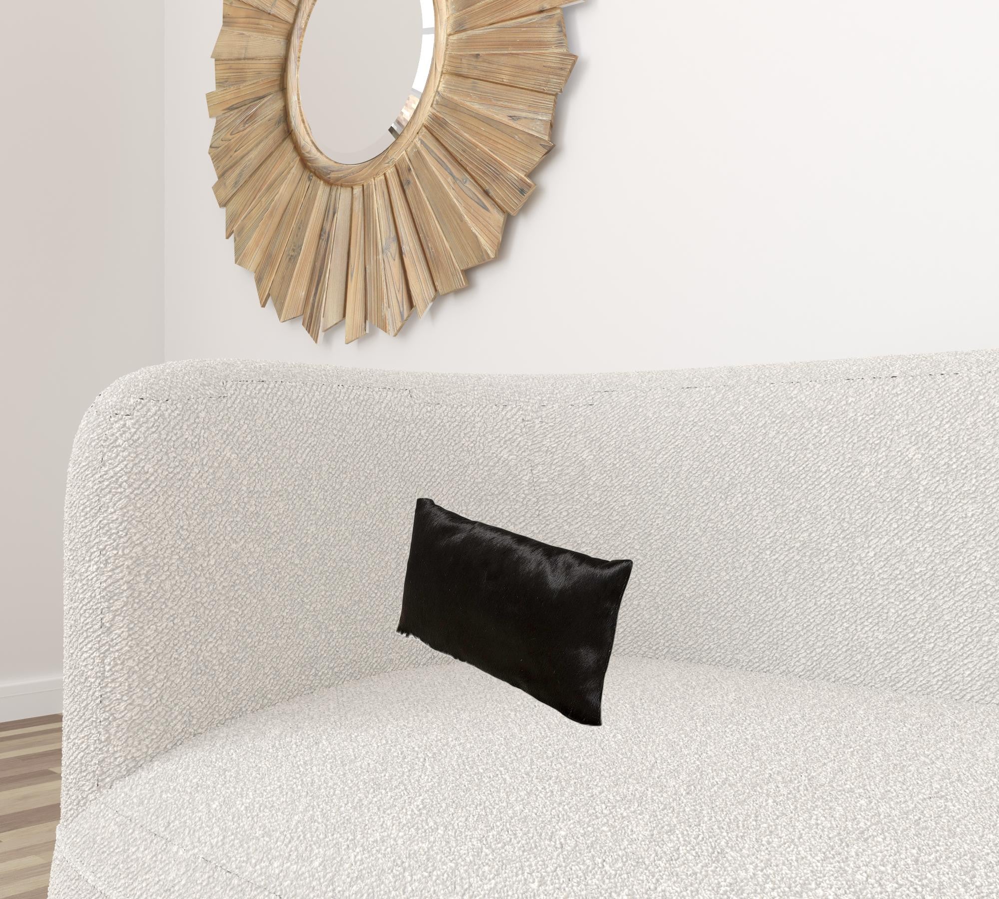 12" X 20" X 5" 黑色牛皮枕頭