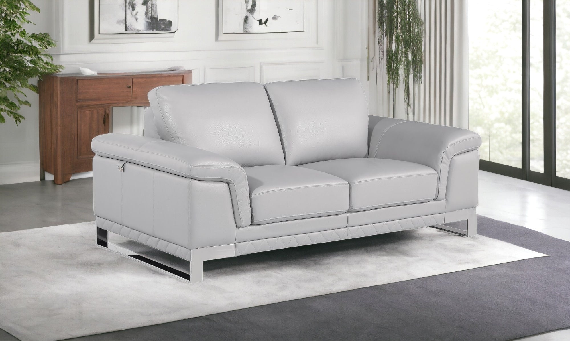 Lovely Light Grey Leather Loveseat 32"