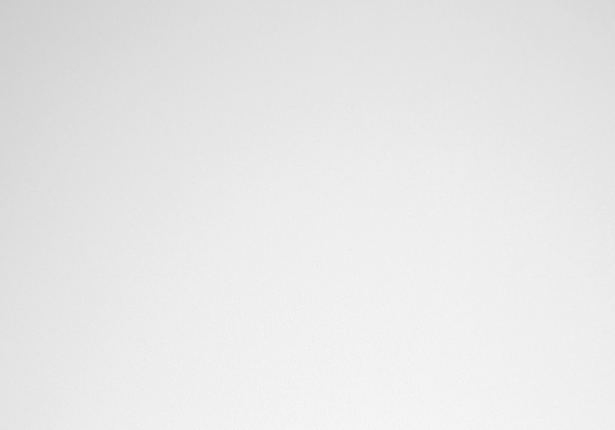 Mesa de bar blanca de madera fabricada de forma libre de 24"