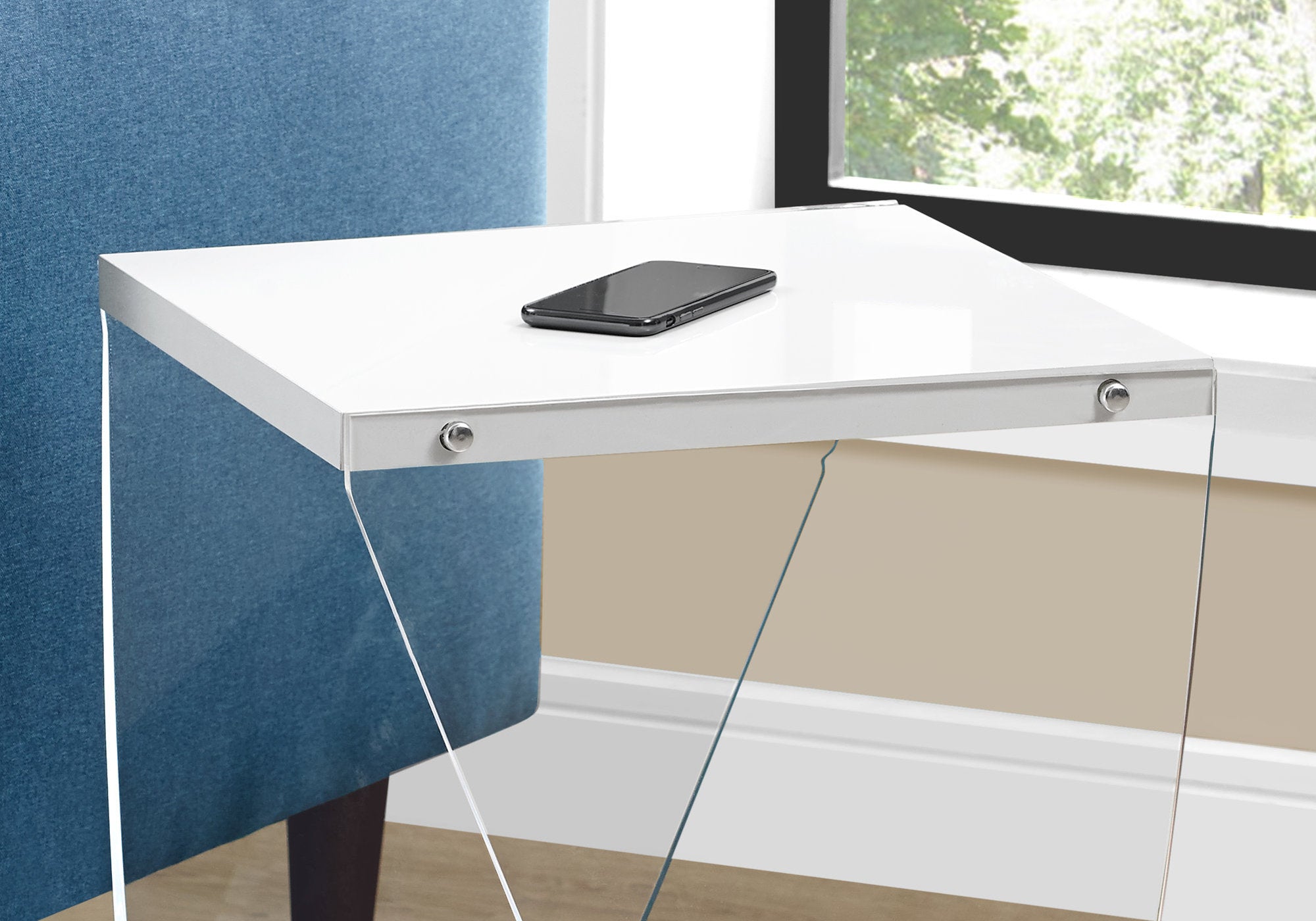 15.75" X 16.5" X 21.25" White Clear Acrylic Glass Accent Table