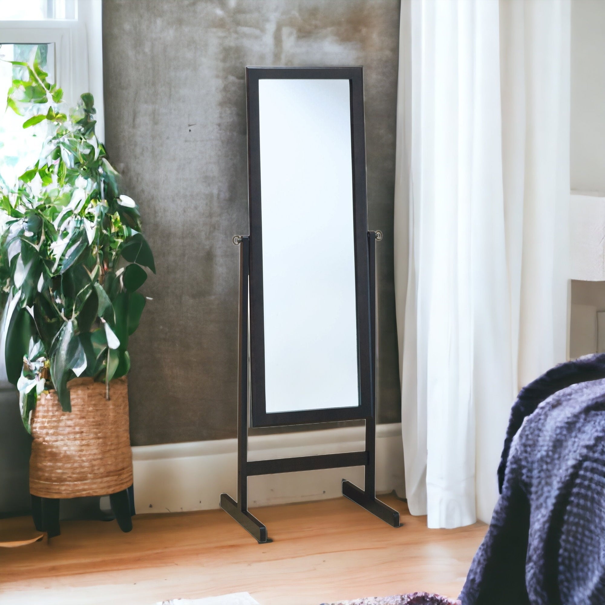 17.5" X 21.25" X 60" 卡布奇諾木框鏡子