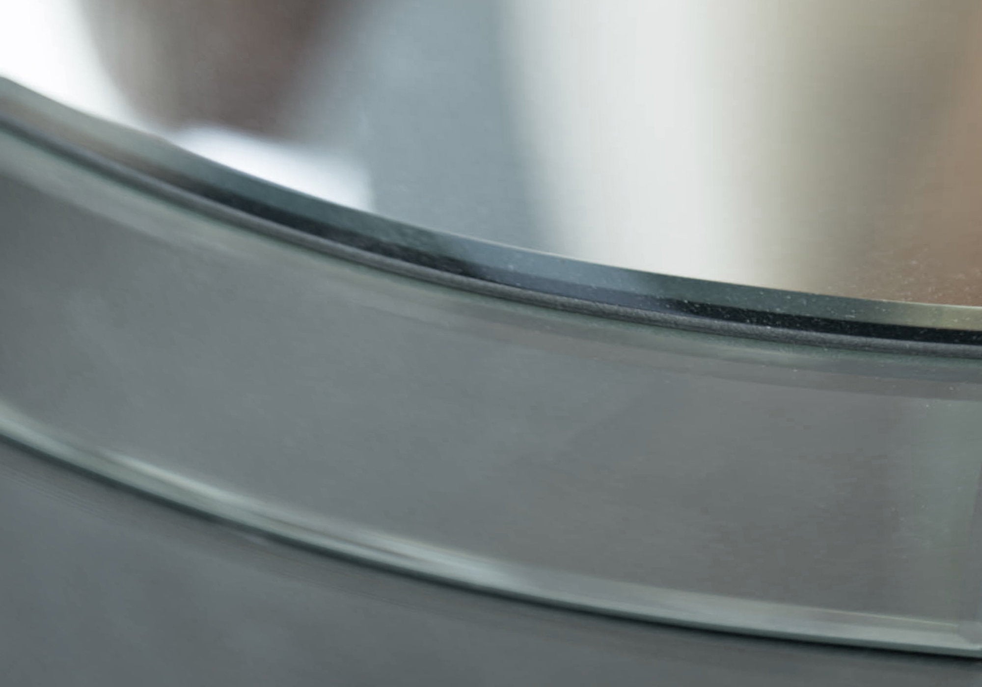 14.5" X 36" X 32" 拉絲銀鏡裝飾桌