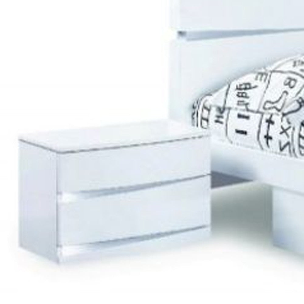 80'" X 60'" X 42.5'" 現代大床白色高光床