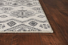 7' X 11' Polypropylene Ivory Or Grey Area Rug