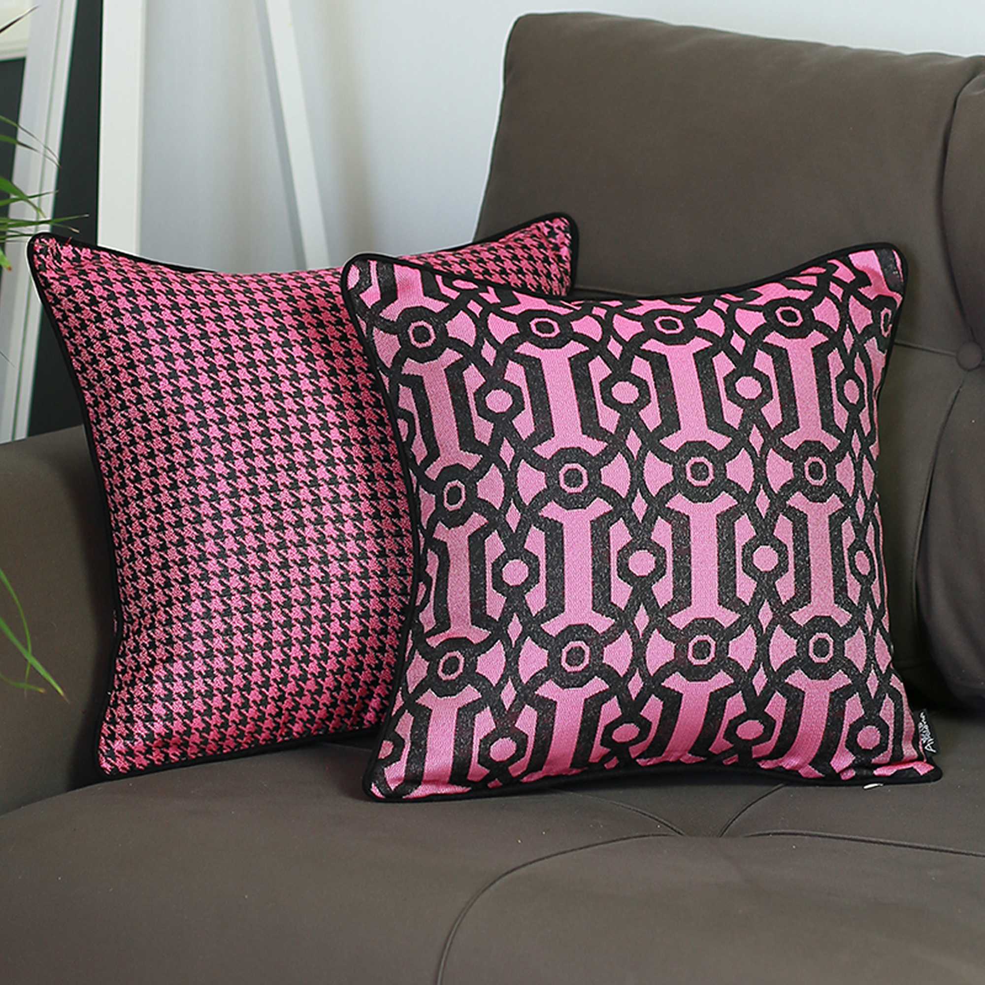 17"X 17" Jacquard Lily Decorative Throw Cover Pillow