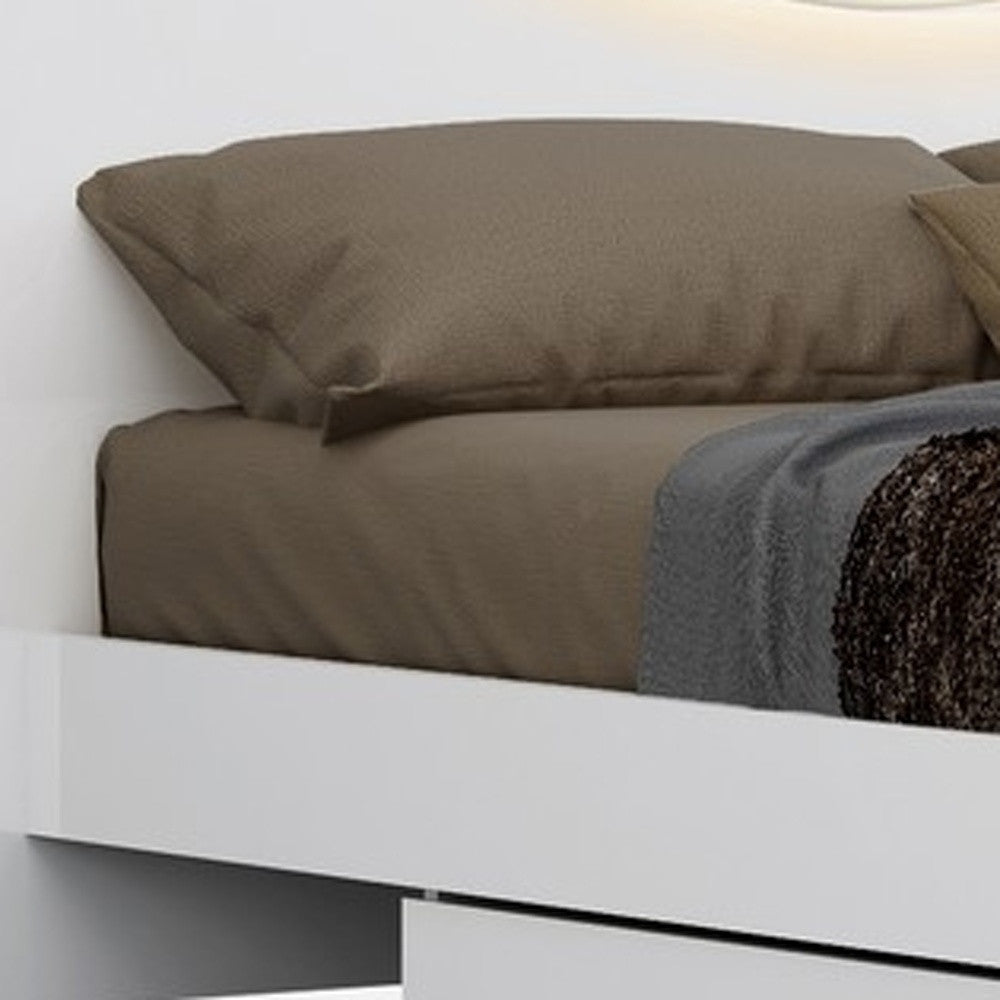 480.3 英寸 X 193.7 英寸 X 74.1 英寸白色 4 件加州特大號床臥室套裝