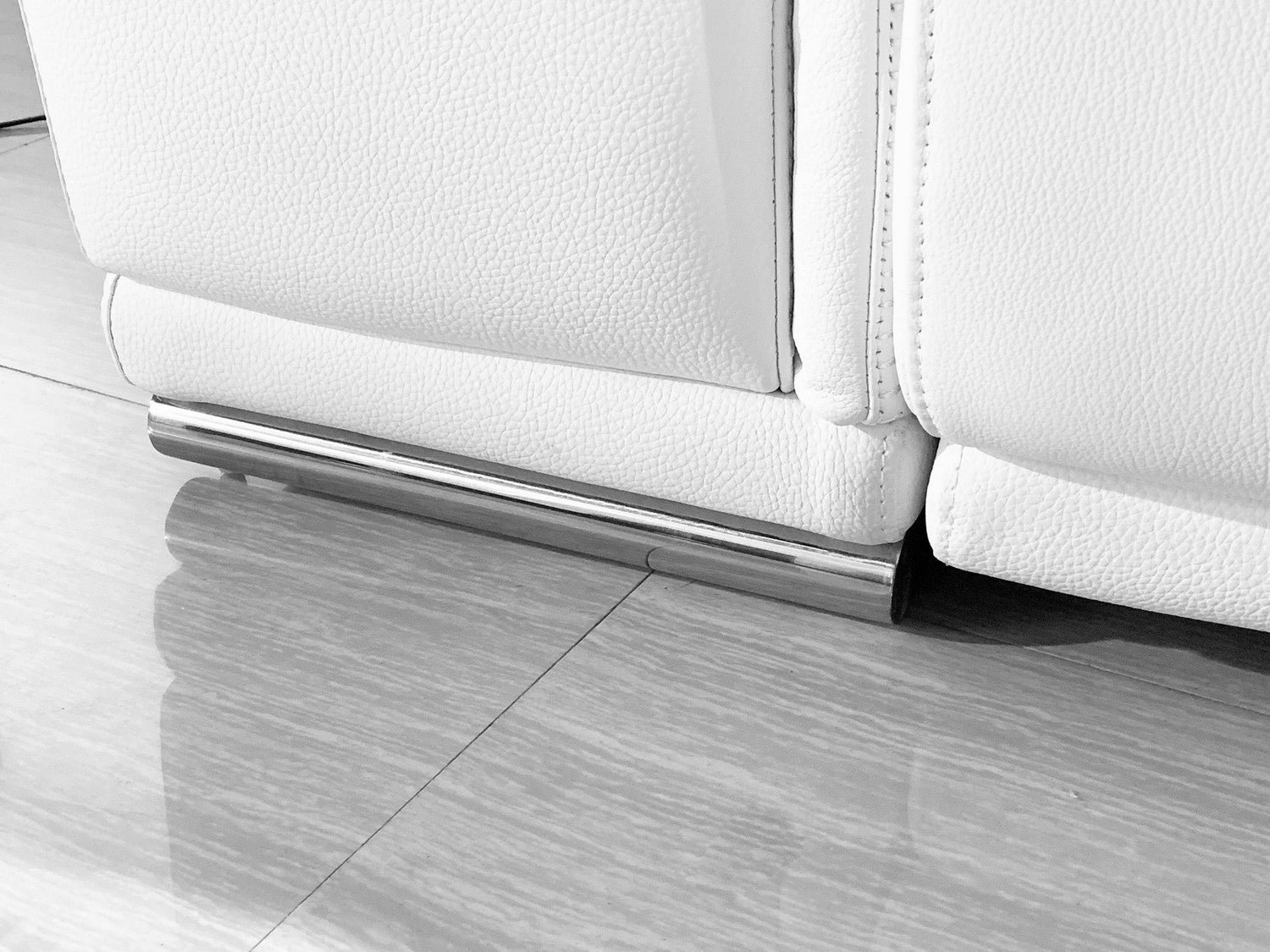 154" X 200" X 162.2" White Power Reclining 8Pc Sectional