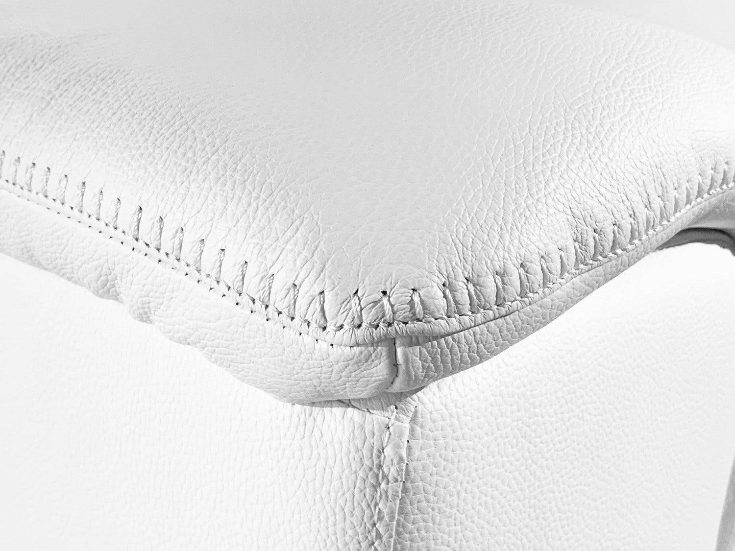 267" X 320" X 266.4" White Power Reclining 8Pc Sectional