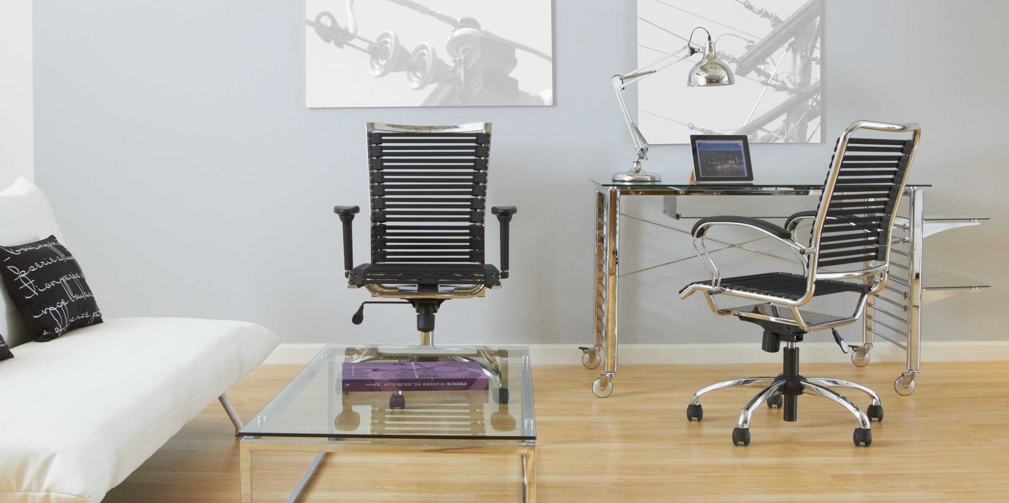 47.8" X 24" X 12" Rectangle Coffee Table In Clear Glass With Chrome Base