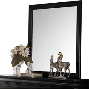 Espejo clásico tradicional de madera con acabado de cerezo