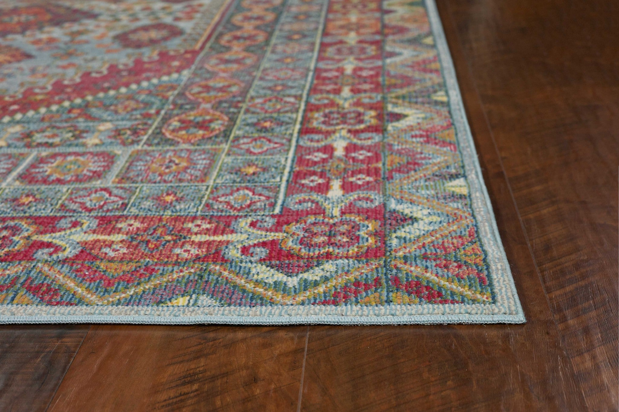 94" X 134" Sand Or Coral Polypropylene Rug