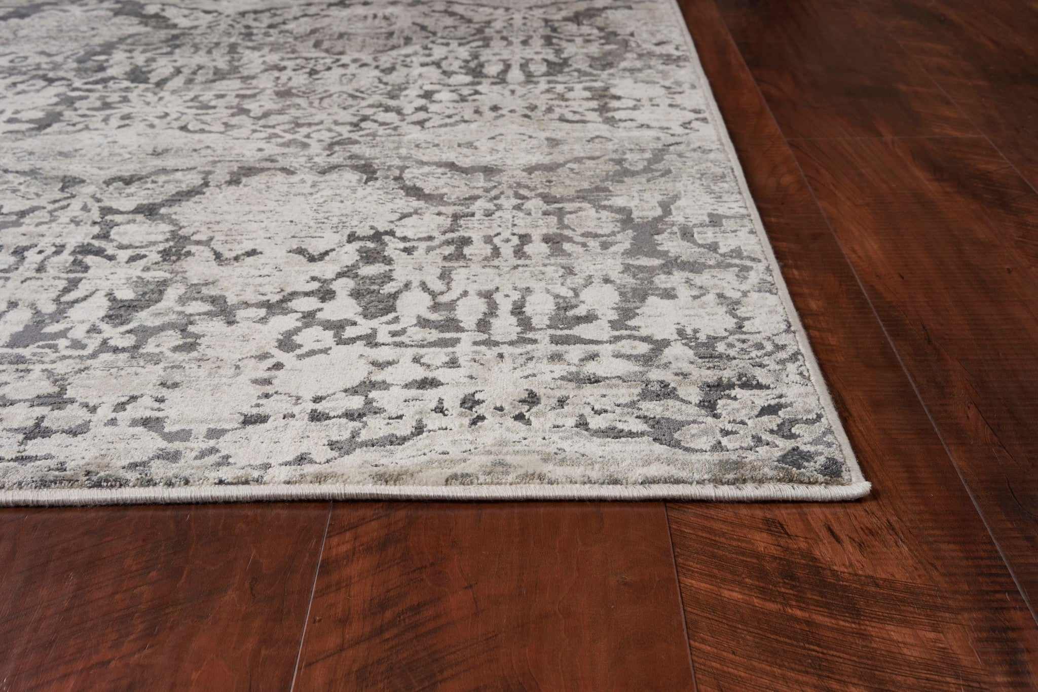 63 X 91 Grey Polyester Or  Viscose Rug