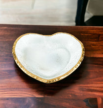 8 Mouth Blown Heart Edge Gold Leaf Plate