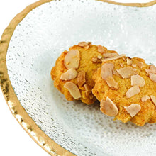 8 Mouth Blown Heart Edge Gold Leaf Plate