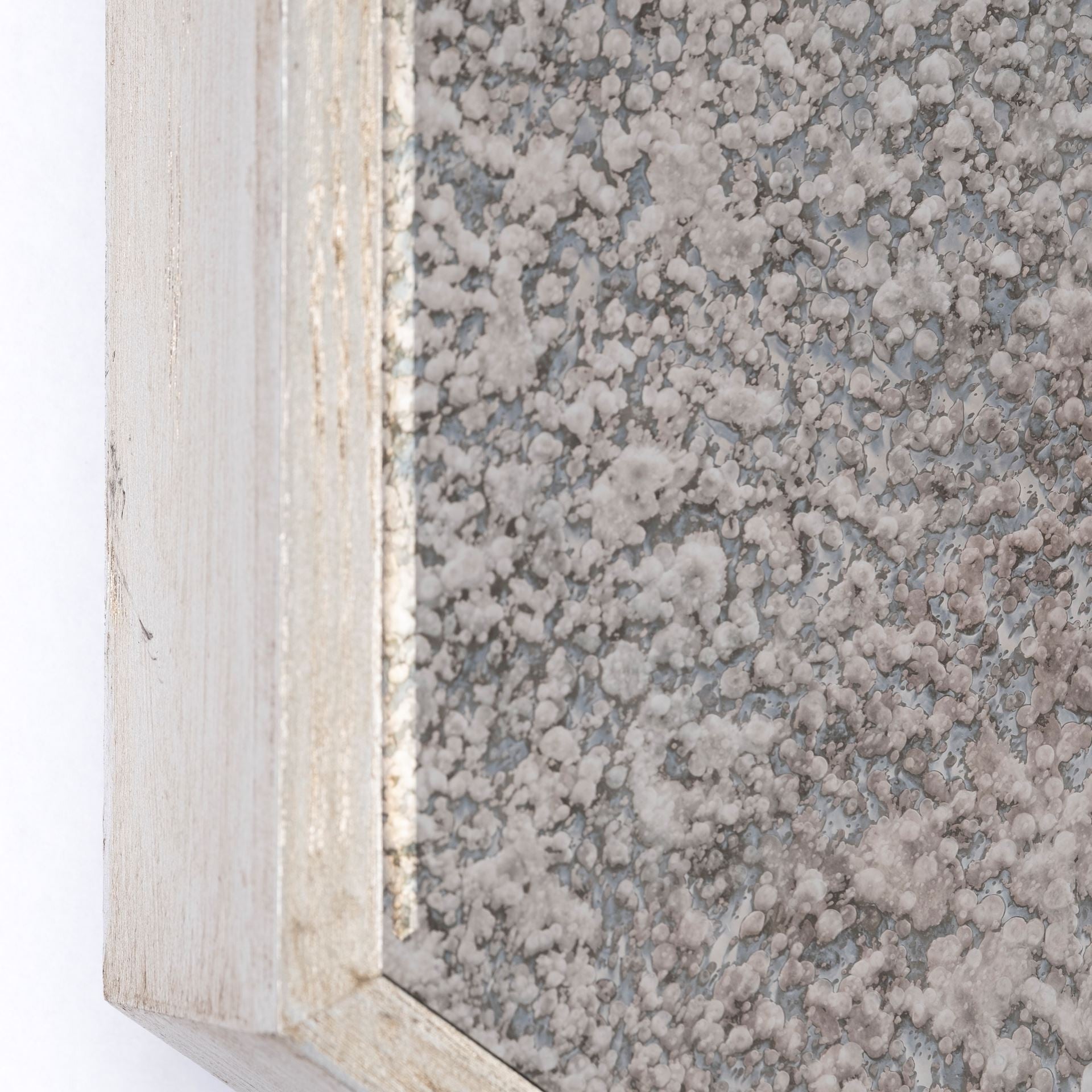 Espejo de pared Chevron con marco de madera natural