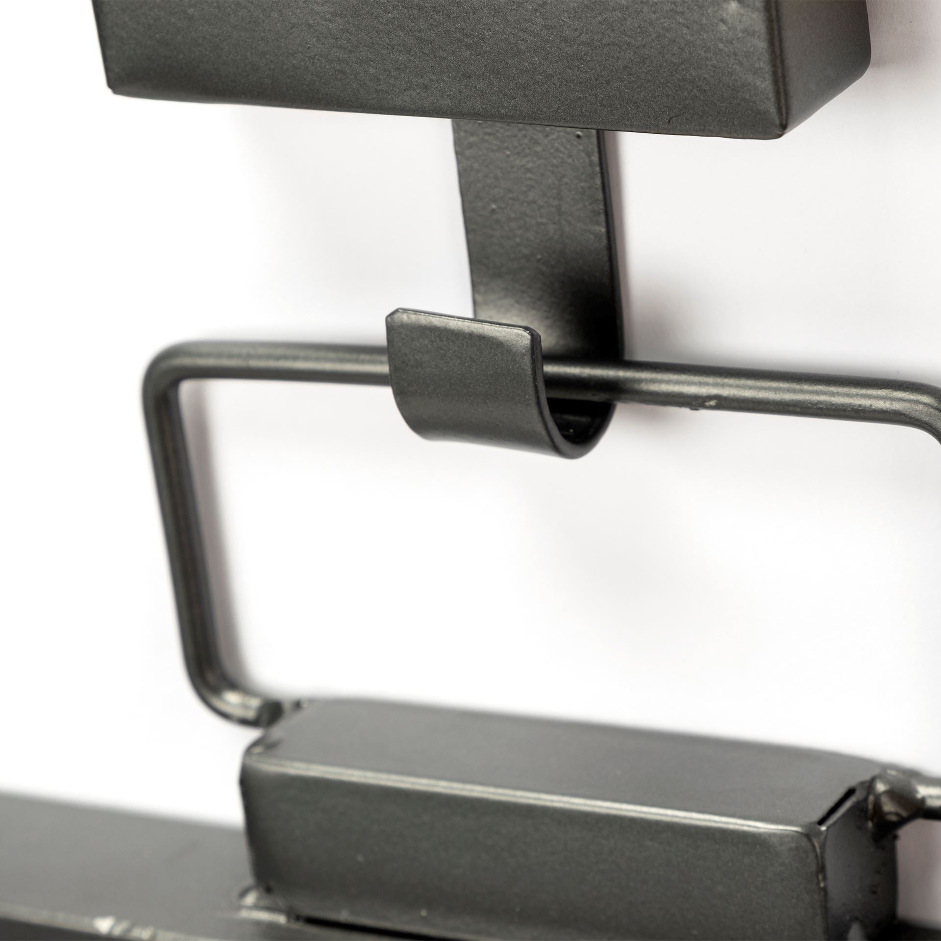 Espejo de pared con marco vertical de metal gris negro