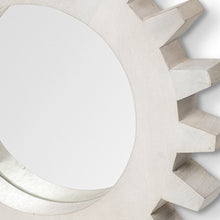 Espejo de pared con marco de madera blanco redondo Cog de 17