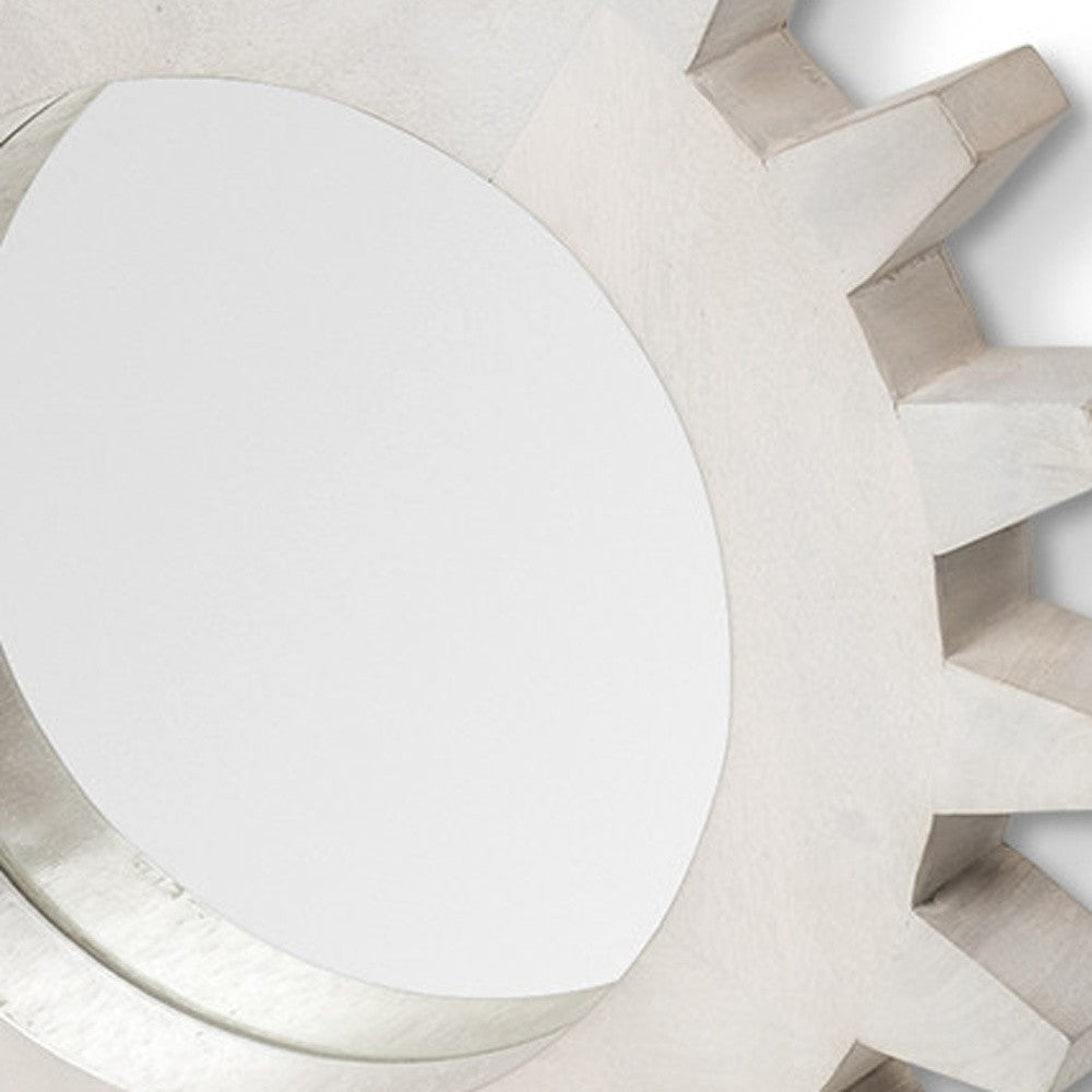 Espejo de pared con marco de madera blanco redondo Cog de 17"