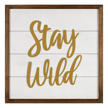 Arte de pared blanco y dorado Stay Wild
