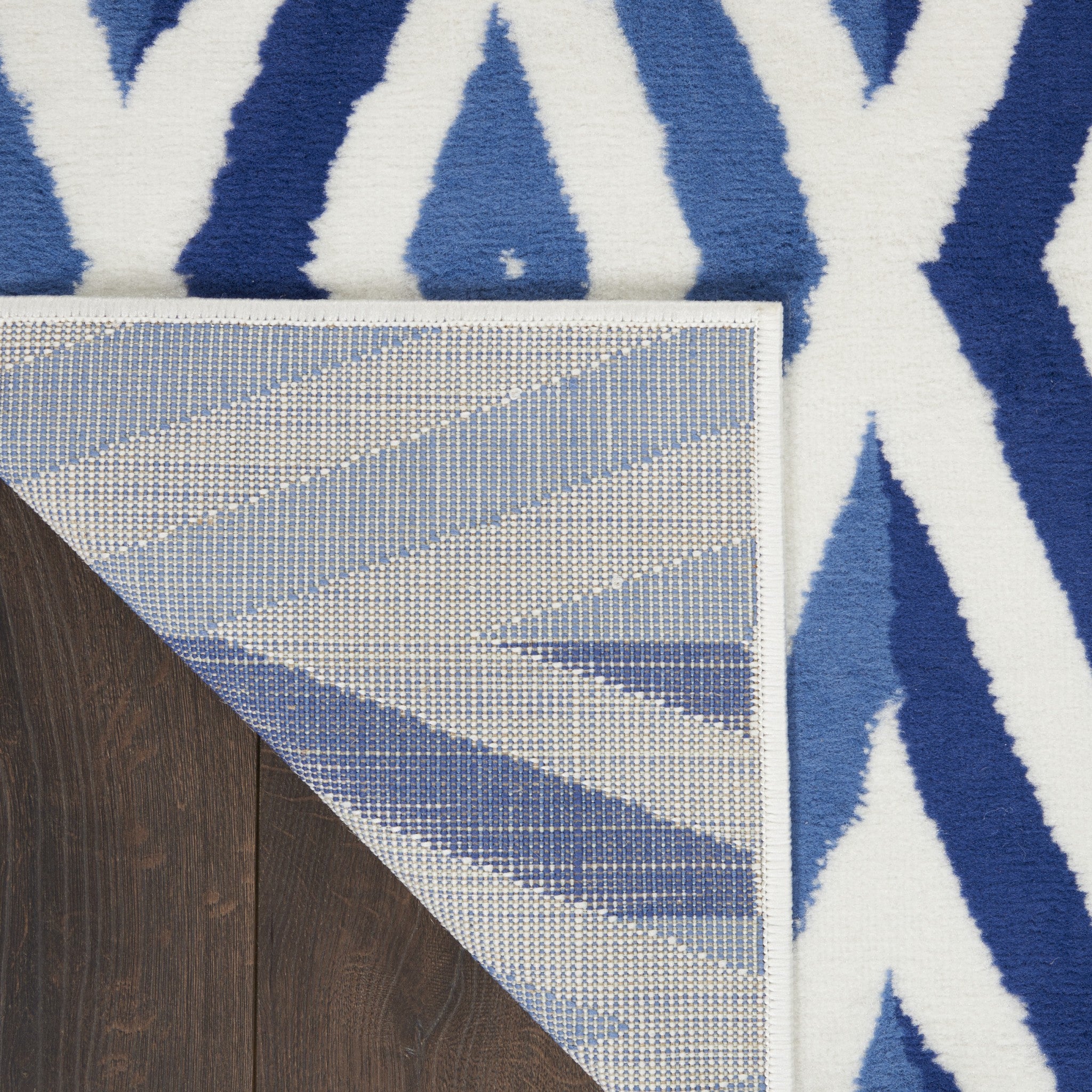 4’ X 6’ Ivory And Blue Diamond Area Rug
