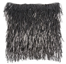 獨特的錫灰色粗毛枕頭