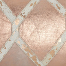 玫瑰金和白色牛皮腰靠枕