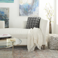 20 英寸深灰色帶閃亮絎縫天鵝絨抱枕