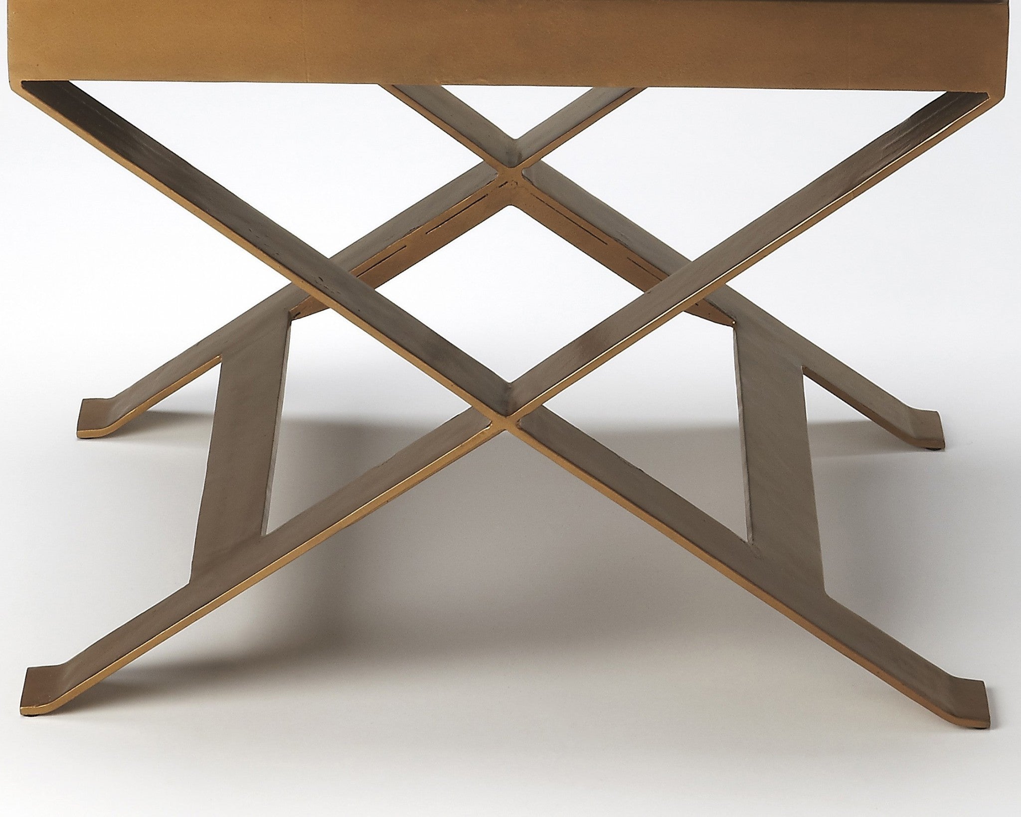 中號棕色簇絨皮革凳子