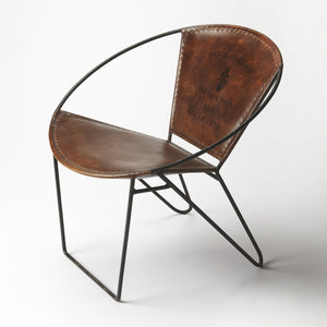 Silla decorativa de cuero marrón estilo vintage francés