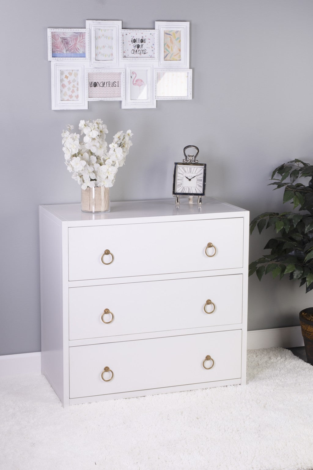 34" White Manufactured Wood Three Drawer Standard Dresser