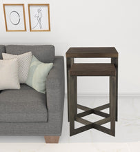 兩張 Geo 深棕色金屬和木質桌子一套