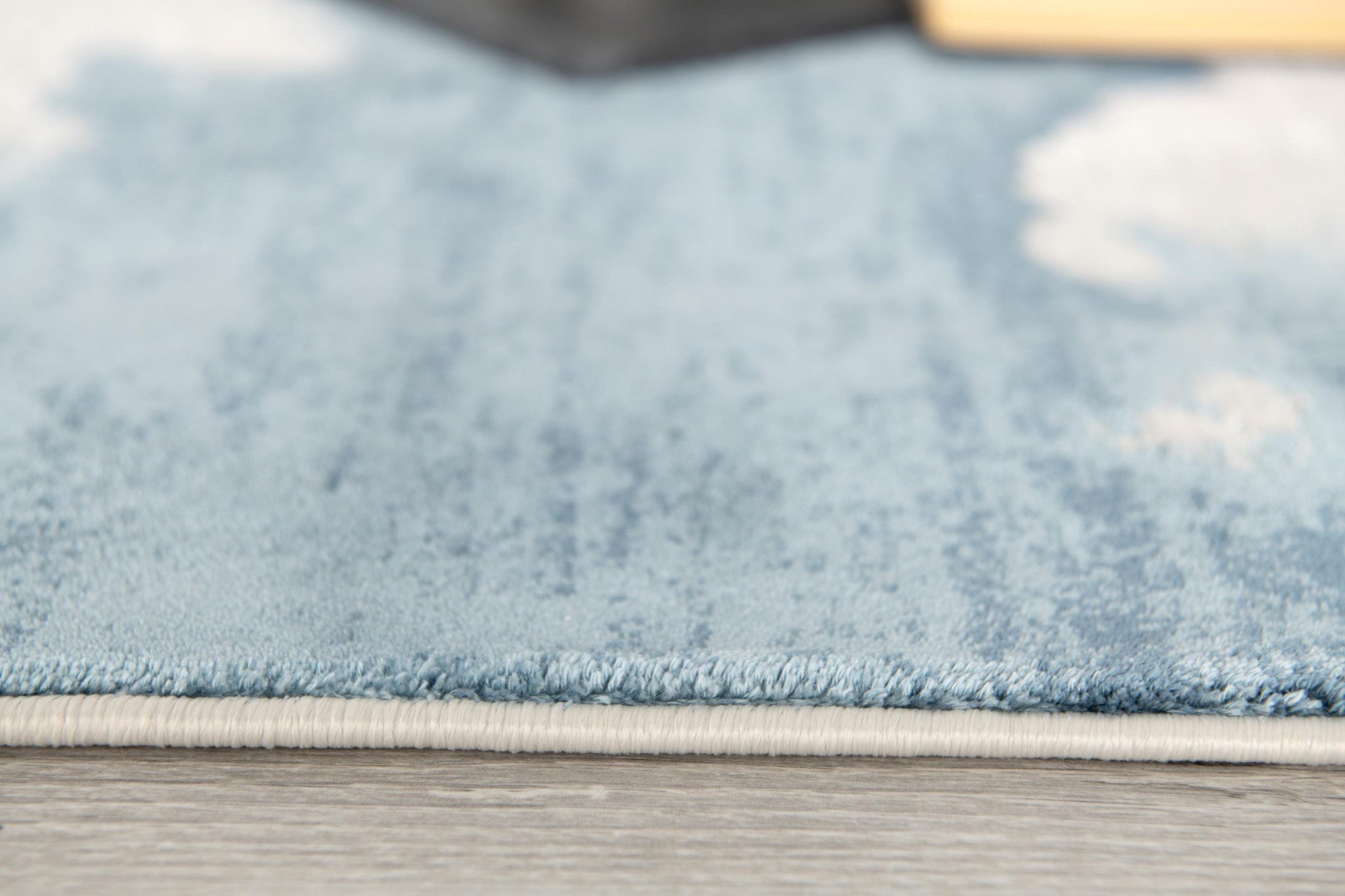 5’ X 8’ Gray And Blue Abstract Clouds Area Rug