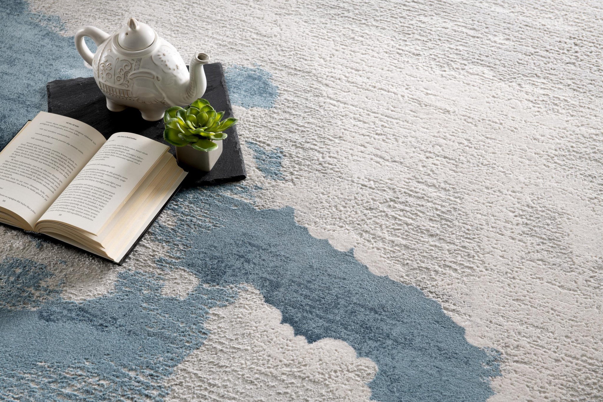 5’ X 8’ Gray And Blue Abstract Clouds Area Rug