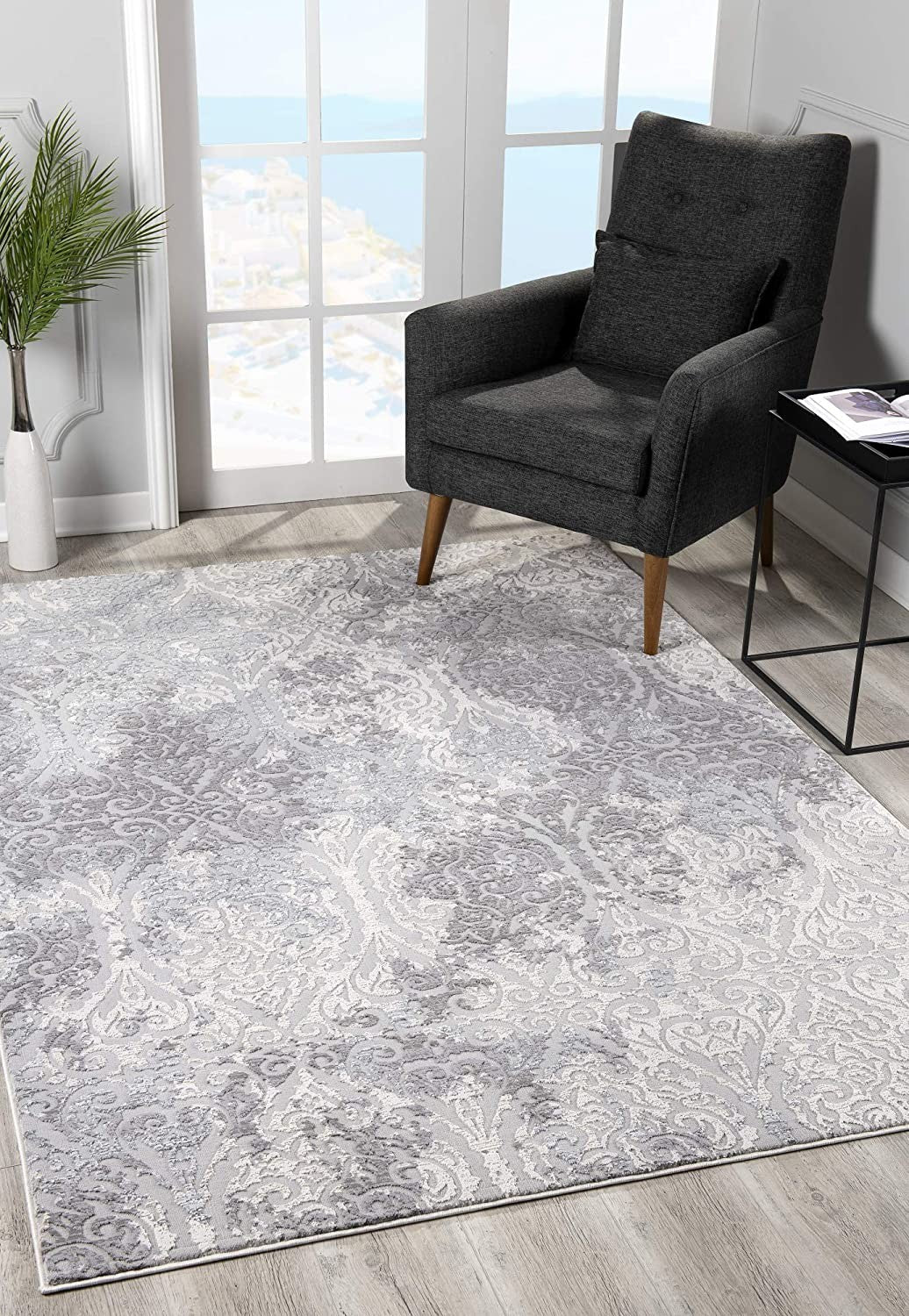 4’ X 6’ Cream And Gray Tinted Ogee Pattern Area Rug