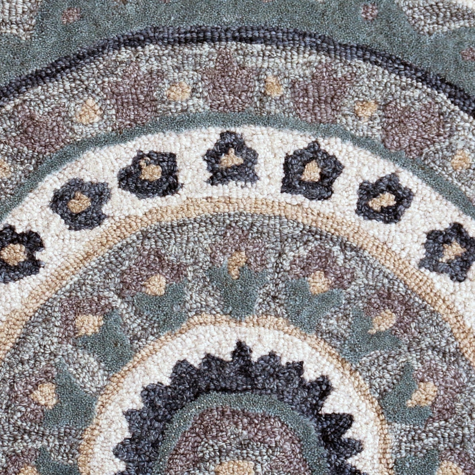 2’ X 4’ Gray Geometric Medallion Hearth Rug