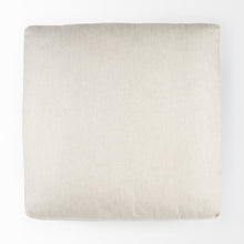 Otomana de tamaño completo cubierta de tela beige