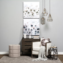 Otomana color crema con detalles de metal