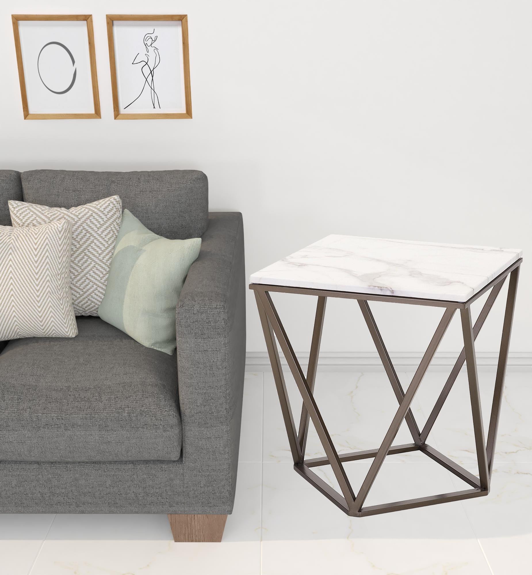 Mesa auxiliar rectangular de latón antiguo y piedra blanca de 22"