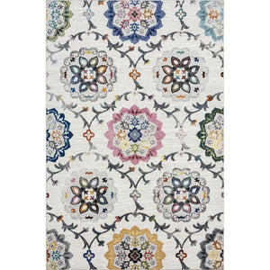8’ x 10’ White Floral Quatrefoil Area Rug