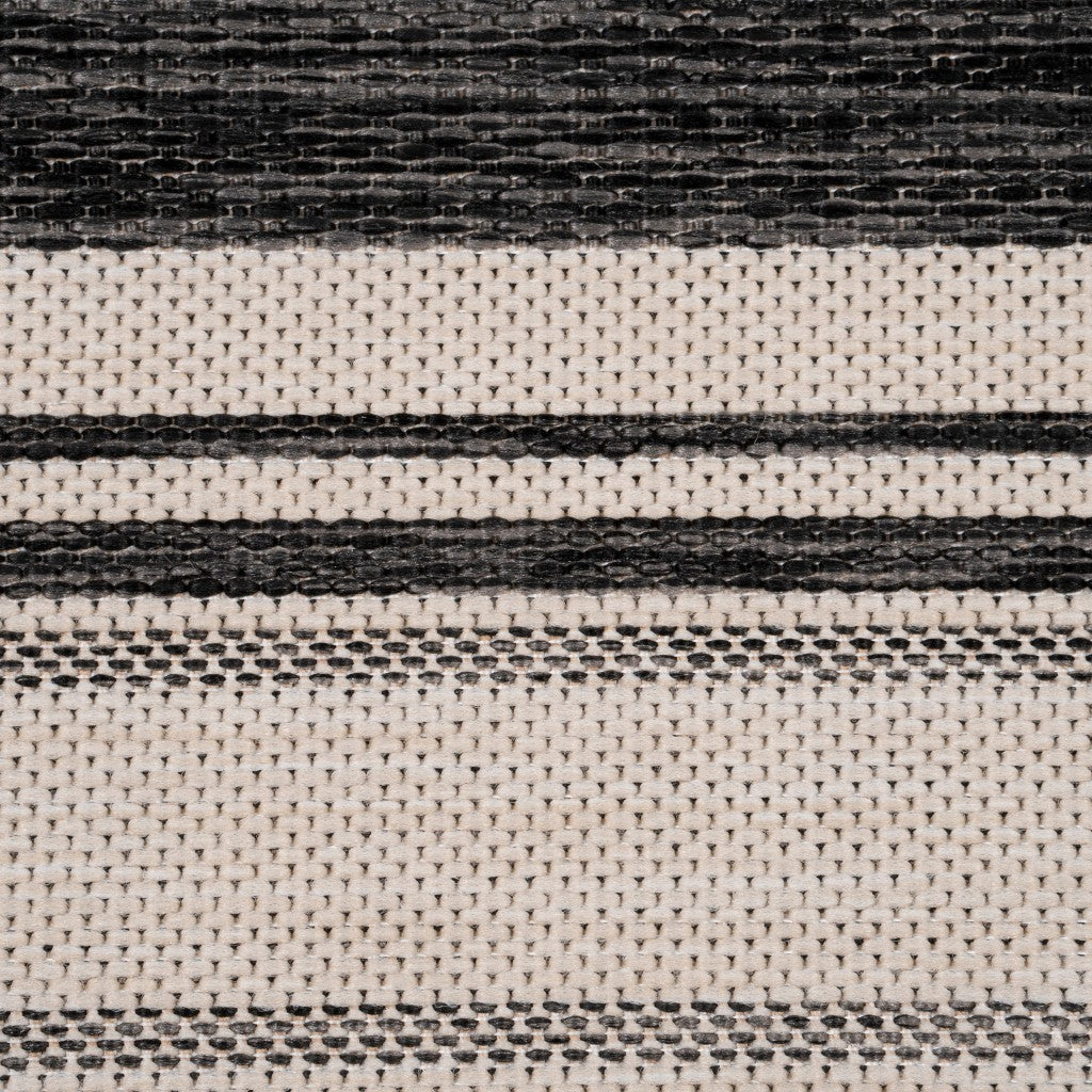5' X 7' Gray/White/Cream Indoor Outdoor Area Rug