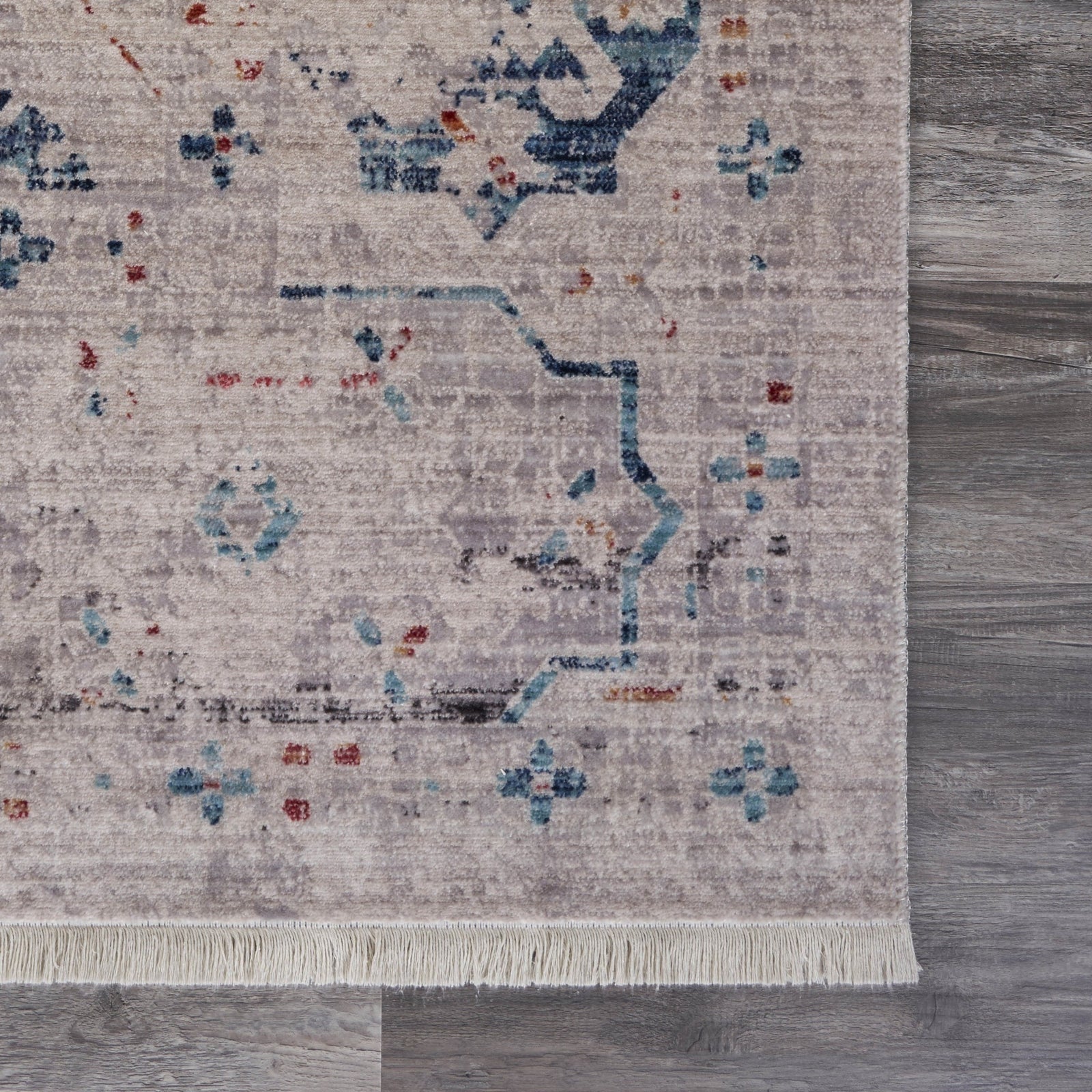 5’ x 8’ Ivory Distressed Floral Area Rug