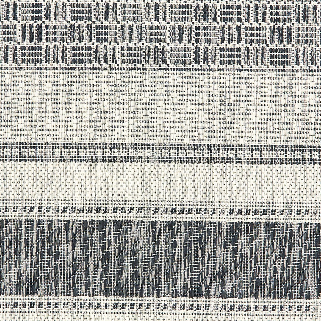 2? X 3? Gray / Black Indoor Outdoor Area Rug