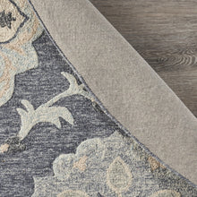 5’ x 7’ Gray Floral Trellis Area Rug