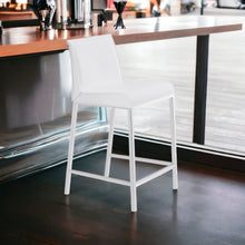 兩件套 34 英寸白色和銀色鋼製低背櫃檯高吧椅帶腳凳