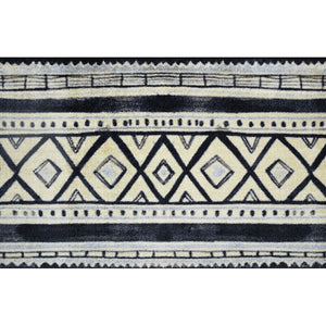 2' x 4' Black and Gray Modern Tribal Washable Floor Mat
